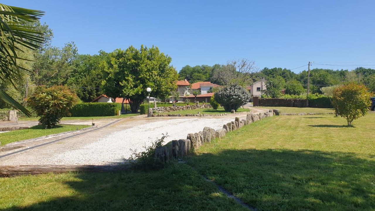 Casa Rural Rectoral Santa Baia Boimorto  ภายนอก รูปภาพ